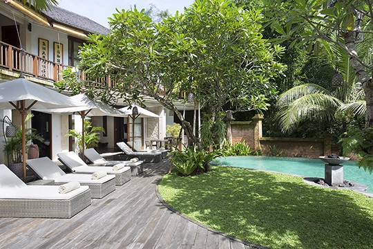 Villa Iskandar - Pool  and deck